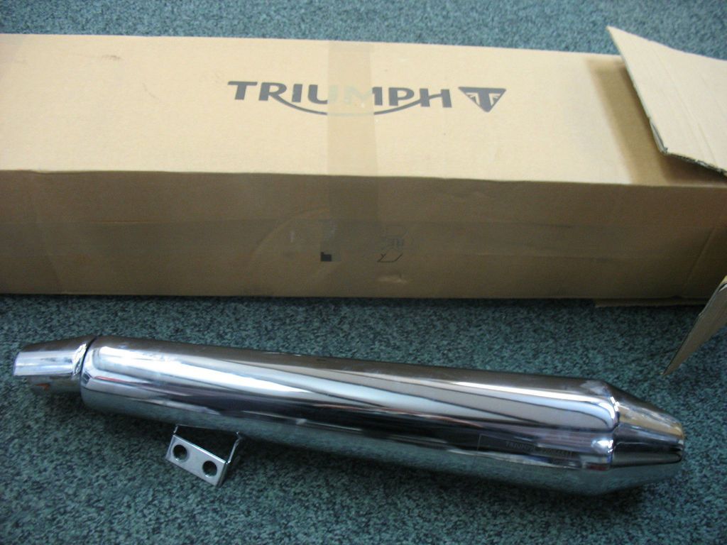 Triumph%20Thruxton%20Exhaust_zps7phjaild