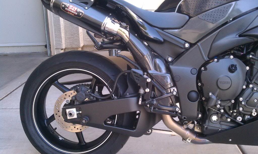 I can't take the exhaust heat! Yamaha R1 Forum YZFR1 Forums