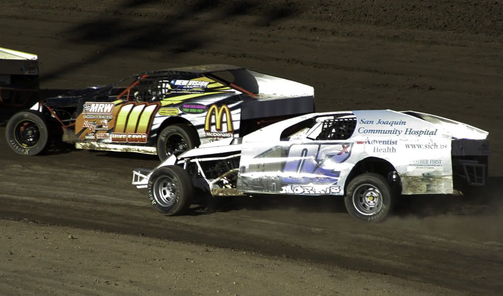 IMAGE: http://i295.photobucket.com/albums/mm129/adelanto100/20080628_0400.jpg