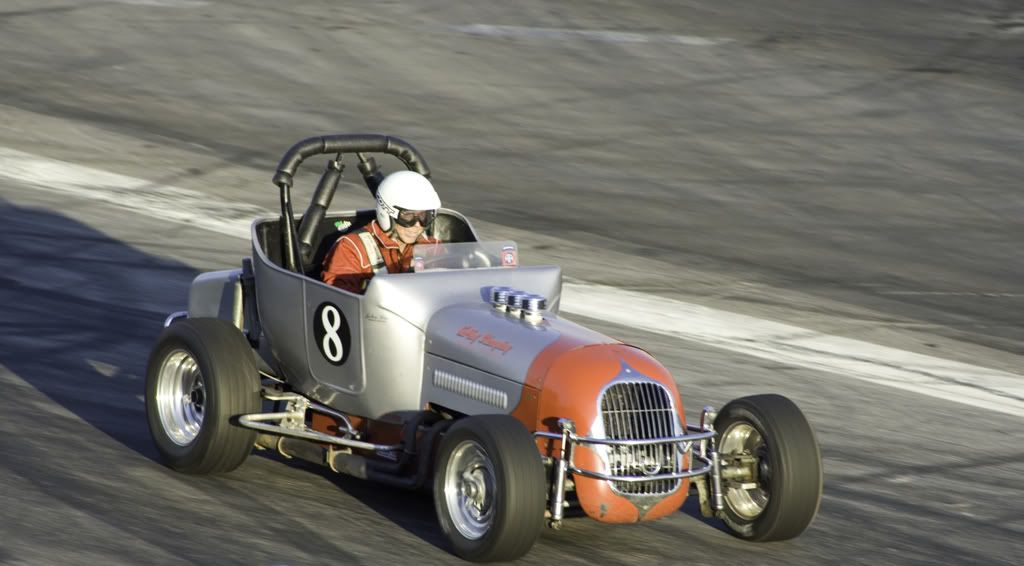 IMAGE: http://i295.photobucket.com/albums/mm129/adelanto100/IMG_0043.jpg