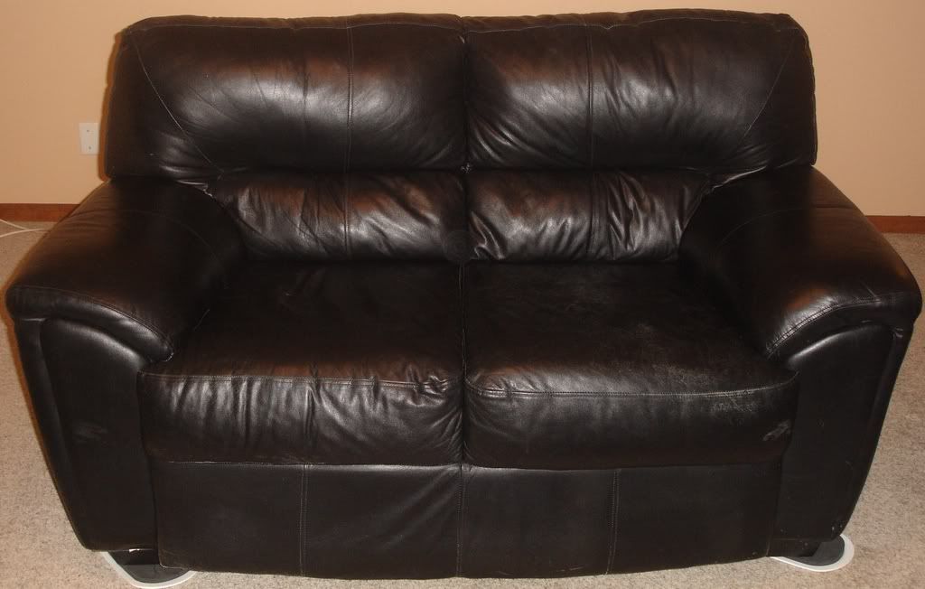 SmLeatherSofa.jpg