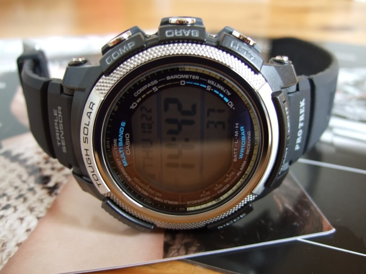 Casio Pro Trek PRW-2000-1VER unboxing (XL pictures)