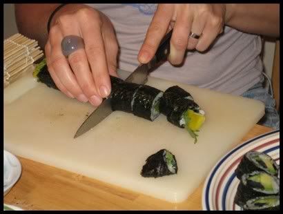 slicing sushi