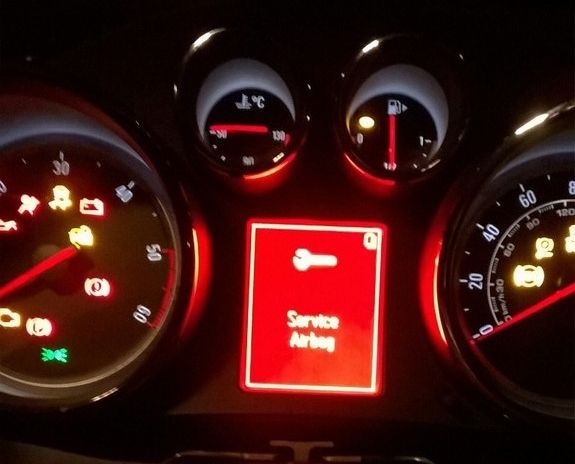 [Image: edb8fd4b-9583-48d0-94cc-2e7479506f56.jpg~original]