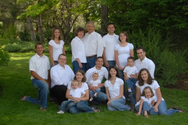 Hansenfamilygroup1-03.jpg picture by jessw91788