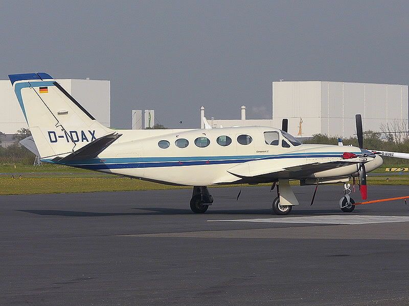 Cessna 425