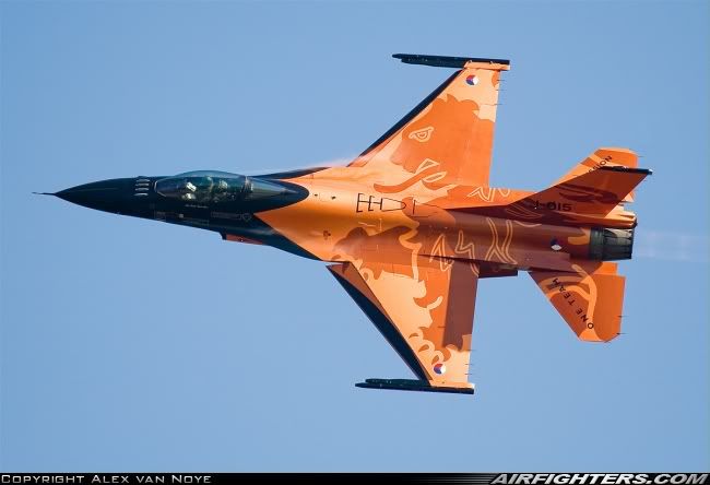 F-16 en Airfigthers.com