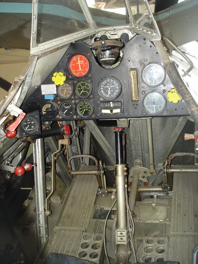 cockpit del P.11
