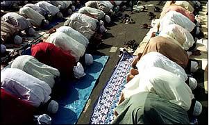 muslim prayer photo: dirty iguna Muslim_prayer.jpg