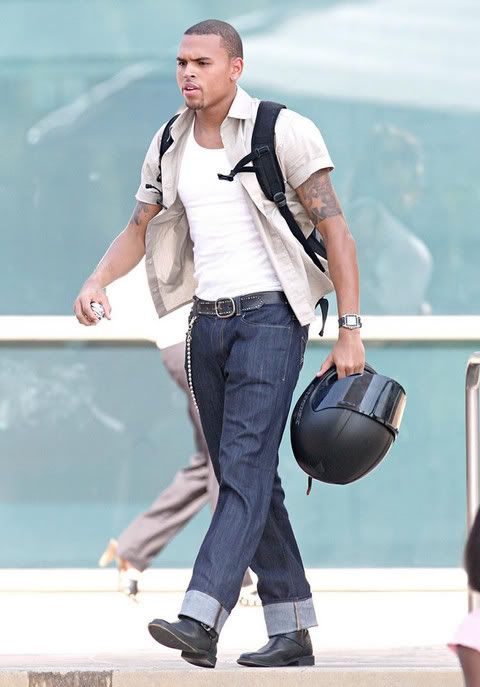Rihanna Chris Brown Back Together:Is Rihanna Pregnant?