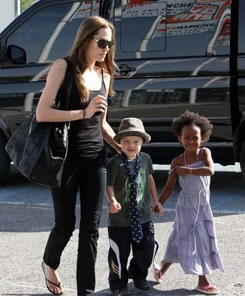 Andrew Morton Angelina Jolie Bio:Slept With Mother Boyfriend