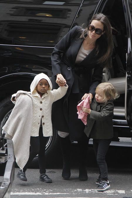 Angelina Jolie Jennifer Aniston Night Before The Oscars Party