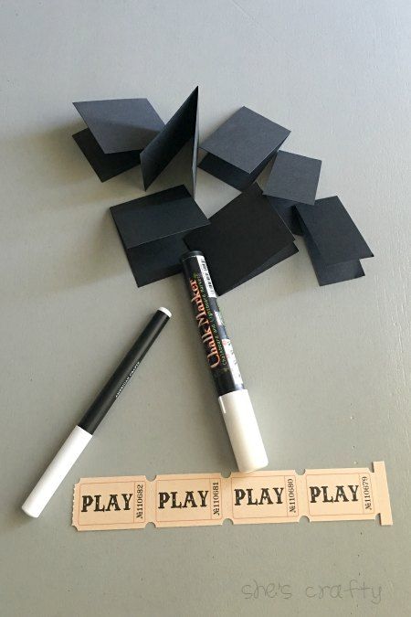 Instructions to make Cupcake toppers for The Superbowl using cardstock and markers