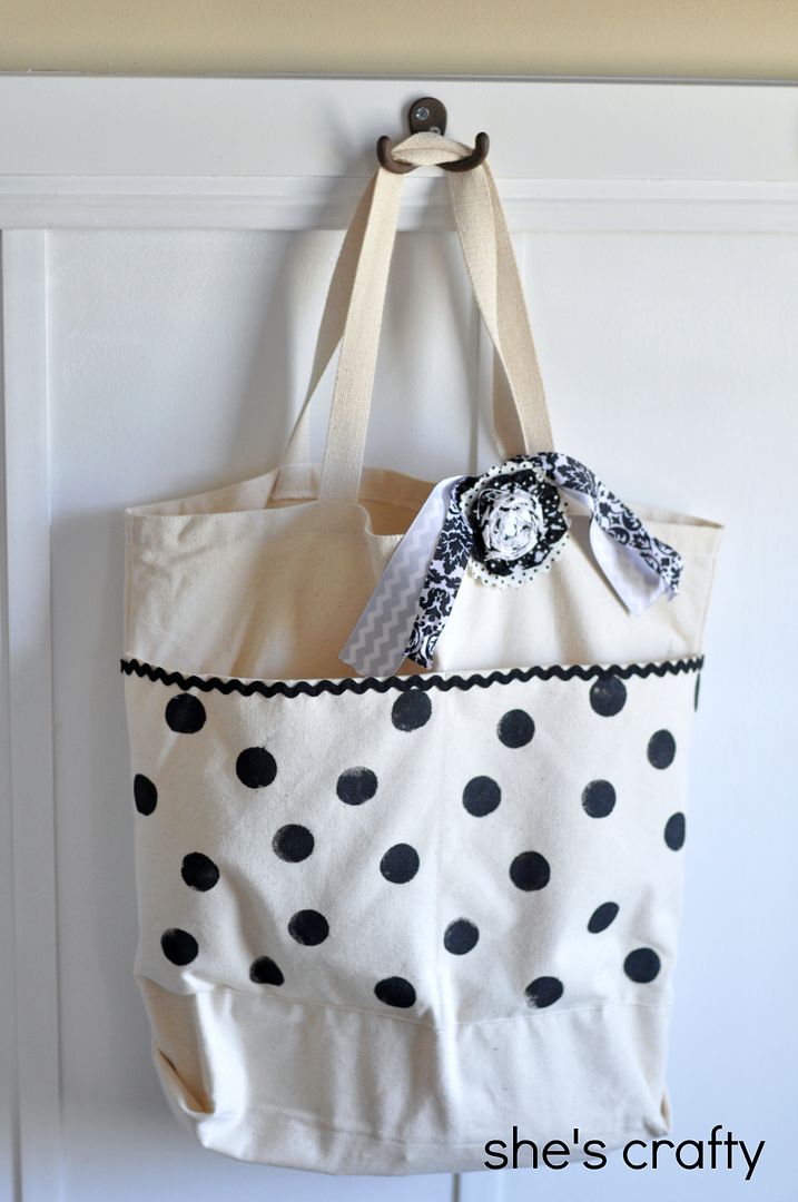 She's Crafty: Polka Dot Canvas Bag