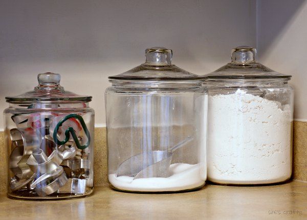 How to decorate your home with the things you love - how to use glass jars