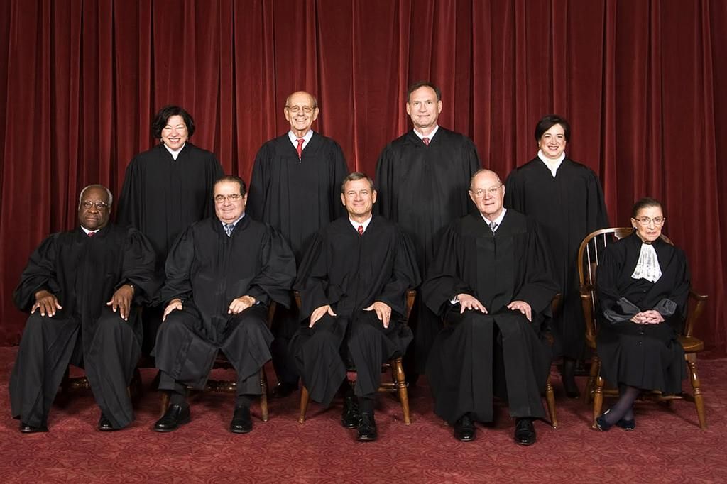 photo Supreme_Court_US_2010_zps12ce83a1.jpg